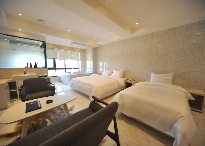 Almond Station Hotel