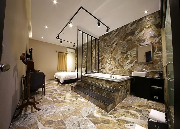 Hotel Almond Station