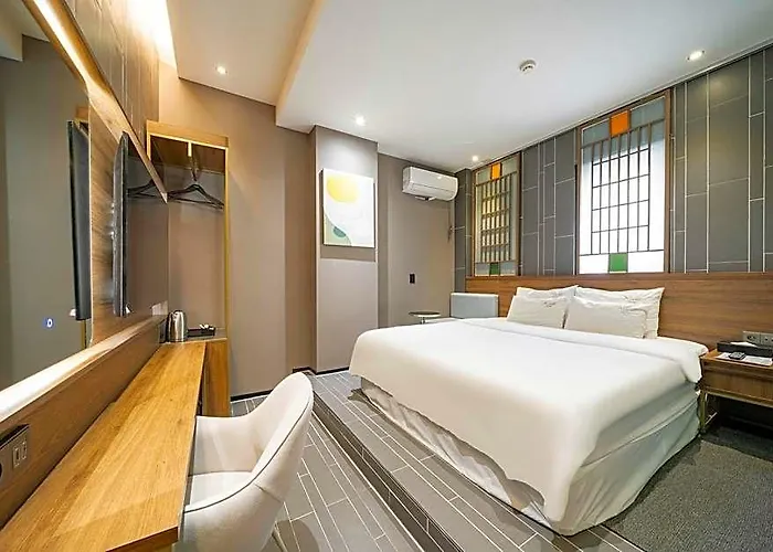 Almond Station Hotel Busan