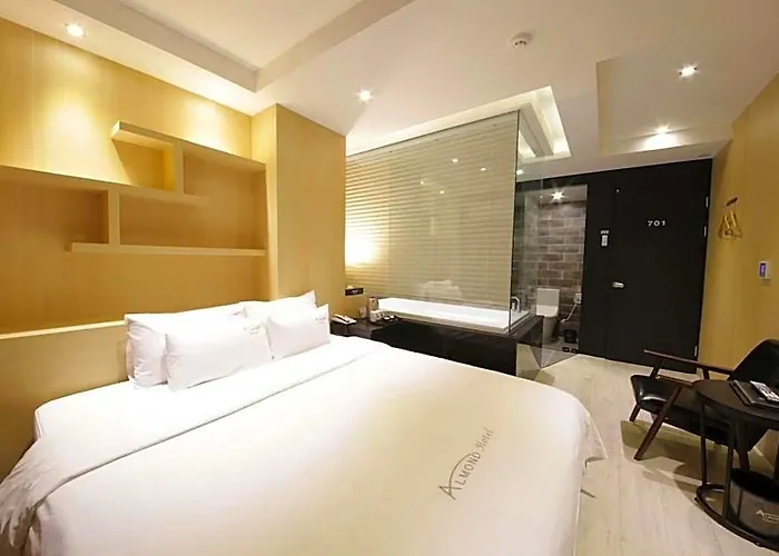 Almond Station Hotel Busan