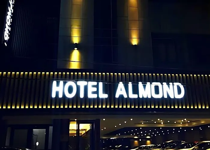 Almond Station 3*
